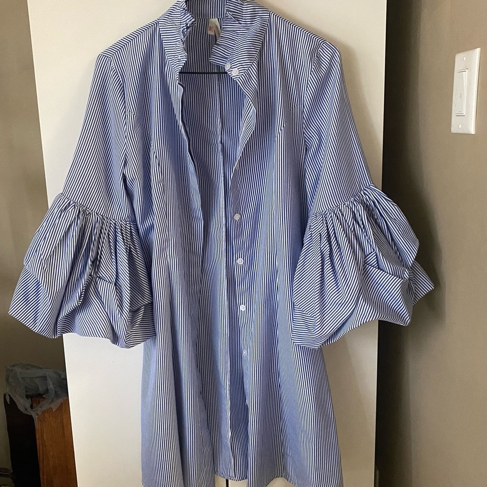 True Destiny -Blue & White  Striped Puff Sleeve Small